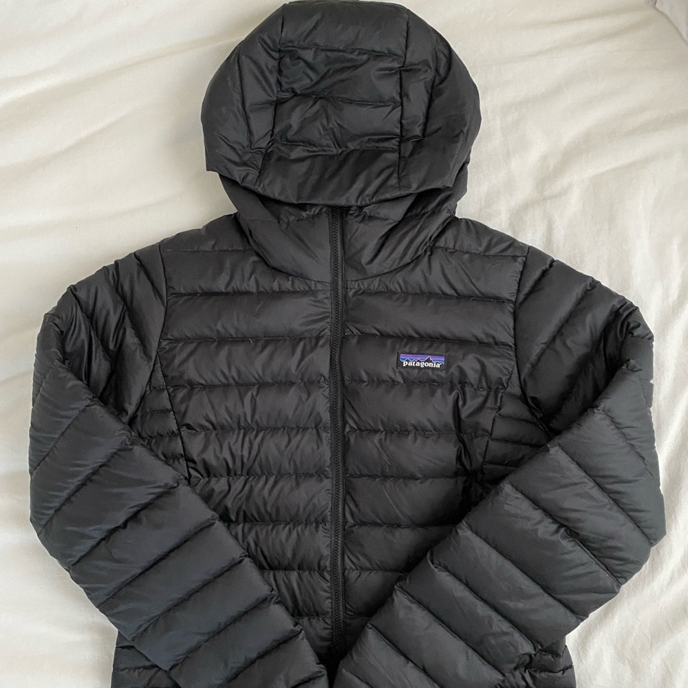 Patagonia Women's Down Sweater Hoody size M